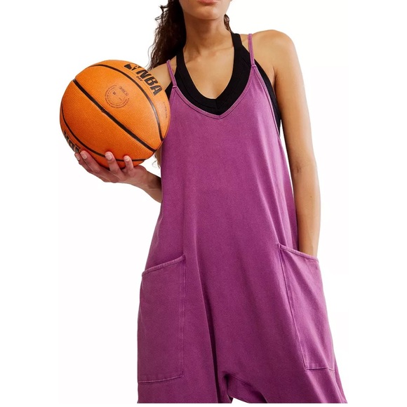 FINAL Price Drop💰⬇️
FP Movement Women’s Hot Shot Onesie NWT - Picture 4 of 10